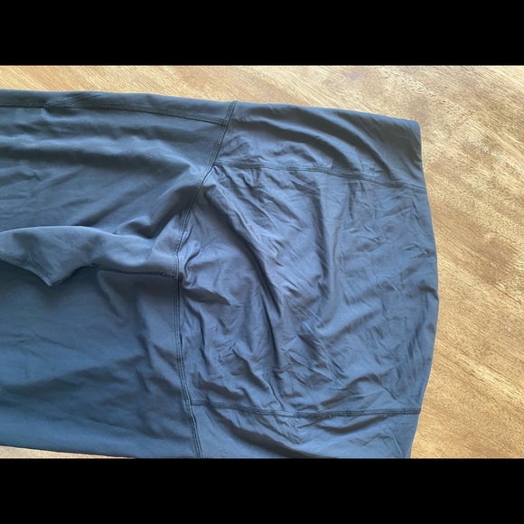 Isabel Maternity Black Cropped Leggings - Picture 2 of 5